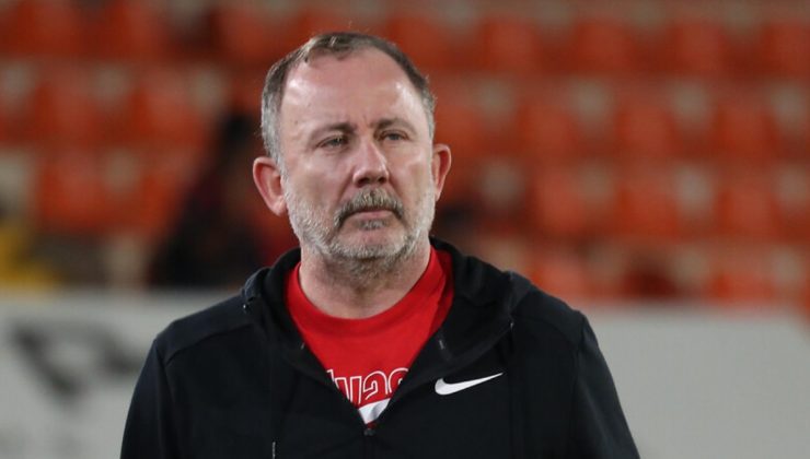 Sergen Yalçın’dan Beşiktaş’a ilk cevap: Kafamda çözülmesi gereken şeyler var