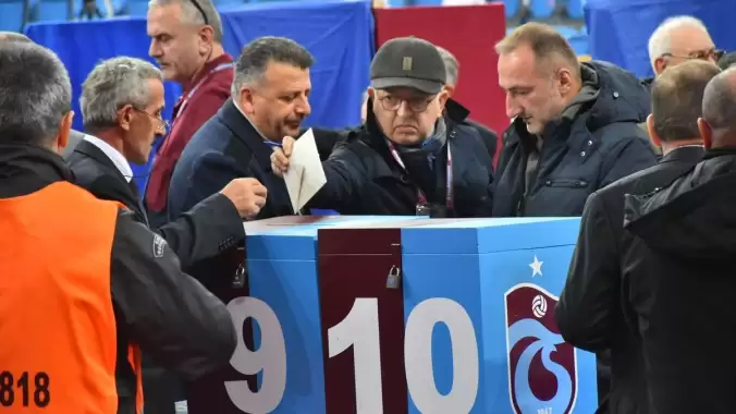 Trabzonspor’da genel kurul heyecanı! Oy verme işlemi başladı