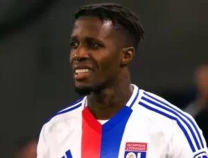 Wilfried Zaha için yeni adres verdiler ! Lyon’dan ayrılırsa