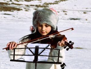 11 yaşındaki minik kemancının hayali gerçek oldu: Kendine hayran bıraktı