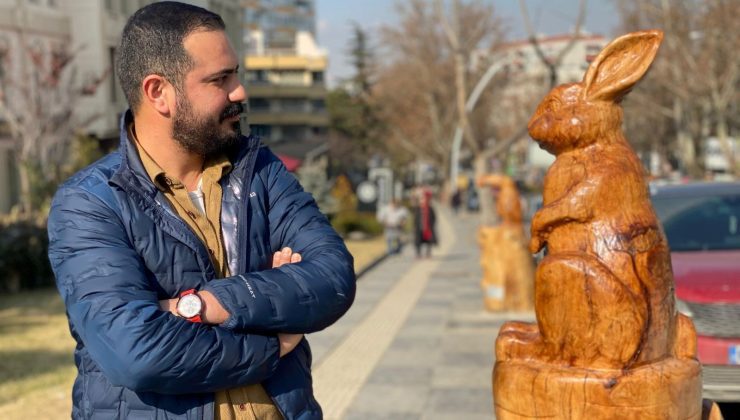 37 yaşındaki heykeltıraş ağaçların tekrar hayat bulmasını sağlıyor, heykele dönüştürüyor