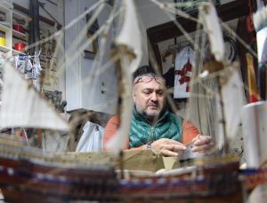 40 metrekarelik dükkandan Amerika’ya gemi maketi gönderiyor: Beyaz Saray’dan bile aradılar