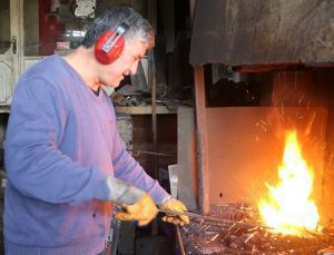 40 yıldır üretiyor, ülke geneline dağıtıyor: “Peygamber mesleği olarak bilinir”