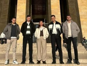 5 teğmen Anıtkabir’de