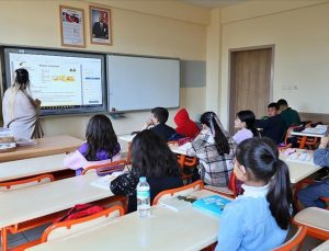 6 Şubat 2023’te yaşanan sarsıntı felaketinin 2. yılında eğitime 1 günlük orta