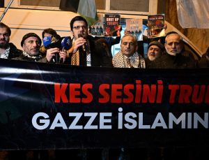 ABD İstanbul Başkonsolosluğu önünde protesto: “Kes sesini Trump”