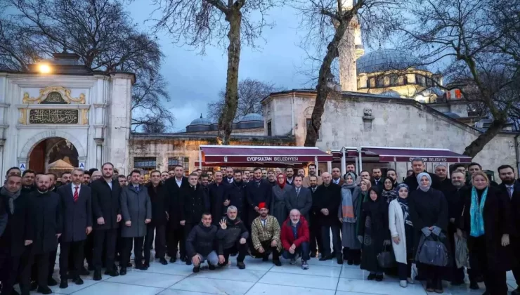 Abdullah Özdemir Fatih’in Türbesini Ziyaret Etti
