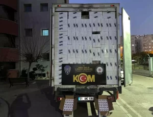 Adana’da 5 Milyon Kaçak Makaron Ele Geçirildi