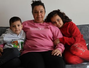 Adana’da depremzede aile yeni yuvalarında huzuru buldu