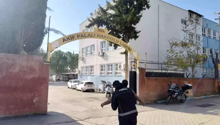 Adana’da Okul Önlerinde Narko Uygulaması