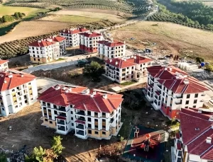 Afetzedeler Yeni Evlerine Taşındı