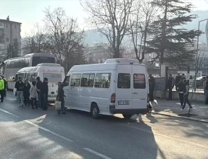 Afyonkarahisar’da Dolmuş Kavgası: 2 Yaralı