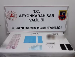 Afyonkarahisar’da Uyuşturucu Operasyonu: 5 Gözaltı