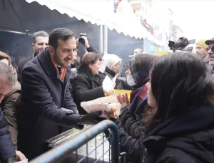 AK Parti İstanbul İl Başkanı Özdemir, Sultanbeyli Hamsi Festivali’ne katıldı