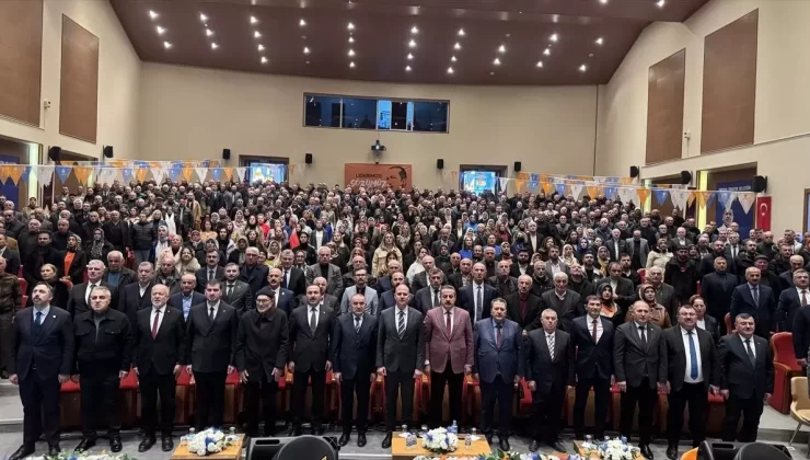 AK Parti’li Ömer İleri, partisinin Artvin İl Kongresi’nde konuştu Açıklaması