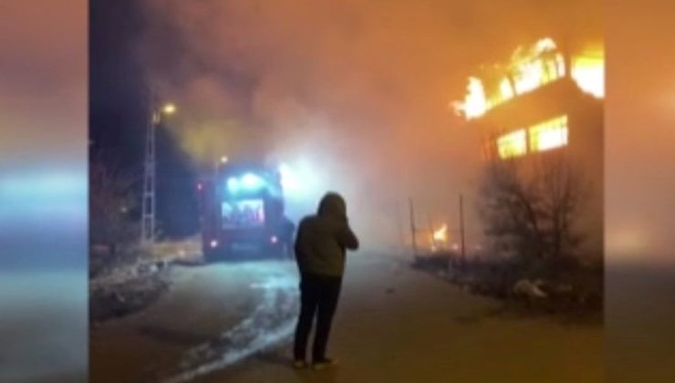 Ankara’da 3 katlı iş yerinde yangın