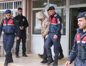  Annesini öldüren genç tutuklandı…İşsizlik ve evlilik tartışması cinayetle bitmişti