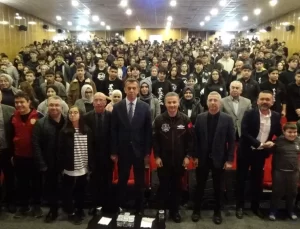 Astronot Gezeravcı Öğrencilerle Uzay Programını Paylaştı