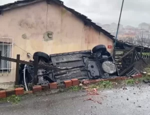 Ataşehir’de Yokuş Aşağı Giden Cip Ev Bahçesine Düştü