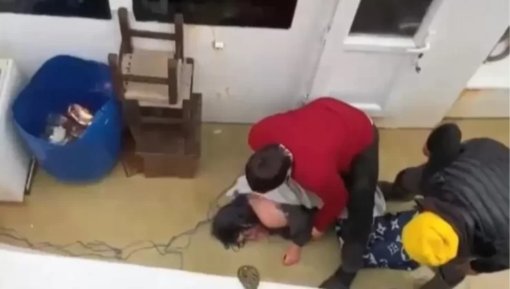 Atatürk Köprüsü’nden Düşen Kadın Balıkçılar Tarafından Kurtarıldı