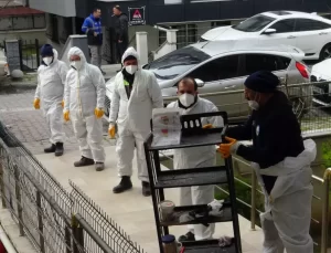 Avcılar’da ‘Horozlu Teyze’nin Çöp Ev Draması