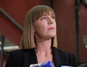 Avustralyalı bakan makam aracıyla öğle yemeğine gitmişti: İstifa etti