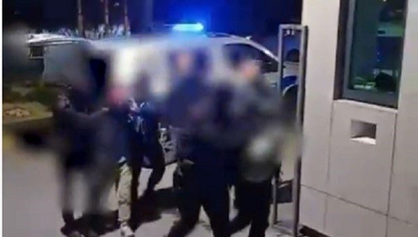 Azılı hırsız camiyi soyarken suçüstü yakalandı