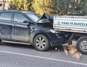 Bafra’da 3 Araçlı Trafik Kazası
