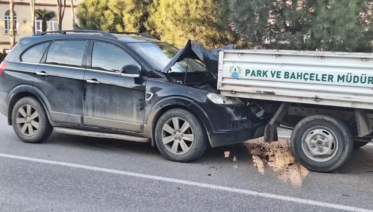 Bafra’da 3 Araçlı Trafik Kazası