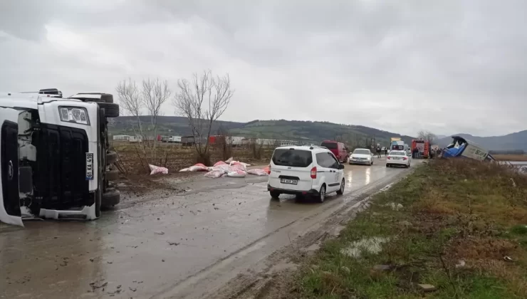 Bafra’da TIR Kazası: 1 Ölü, 2 Yaralı