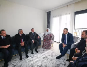 Bakan Bak: Depremzedeler yuvalarına kavuşana kadar durmayacağız (2)