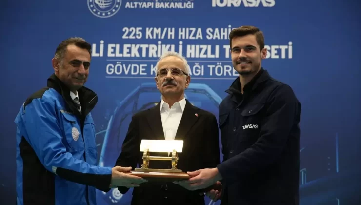 Bakan Uraloğlu, Sakarya’da Milli Elektrikli Hızlı Tren Seti Gövde Kaynağı Töreni’nde konuştu Açıklaması