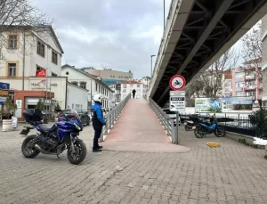 Balıkesir’de Yaya Güvenliği İçin Üst Geçide Kamera Sistemi Kuruldu