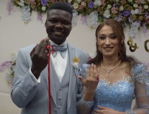 Batman’a Afrikalı damat: “Hayatımın aşkıyla da burada karşılaştım”