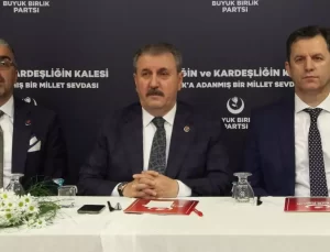BBP Lideri Destici: Dünyanın hiçbir ülkesinde terör örgütünün partisi olmaz