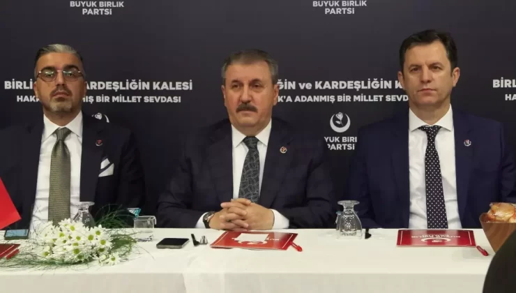 BBP Lideri Destici: Dünyanın hiçbir ülkesinde terör örgütünün partisi olmaz