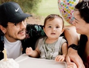 Bebeğini arabada unuttu “kızımı öldürdüm” diye bağırdı