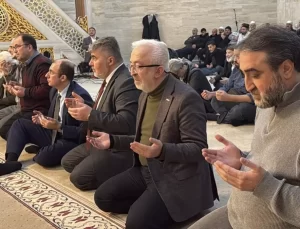 Berlin’de Depremde Hayatını Kaybedenler Anıldı