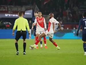 Beşiktaş’tan kovulan futbolcu, birinci maçında gösteri yaptı