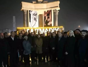 Bilecik Belediye Başkanı, Depremde Kaybedilenleri Andı