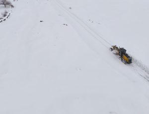 Bingöl’de 77 yerleşim yerine ulaşım sağlanamıyor