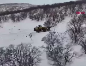 Bingöl’de Kar Yağışı 77 Köy Yolunu Kapadı