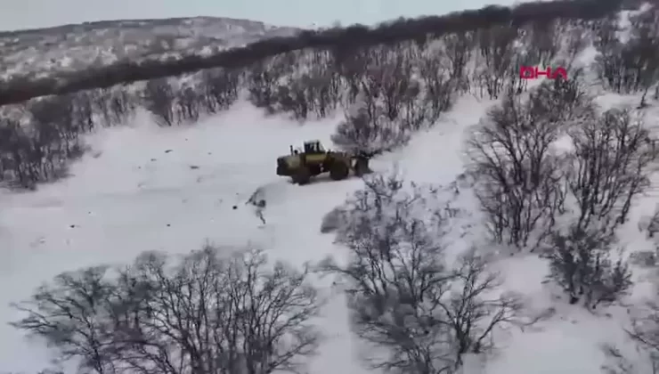 Bingöl’de Kar Yağışı 77 Köy Yolunu Kapadı