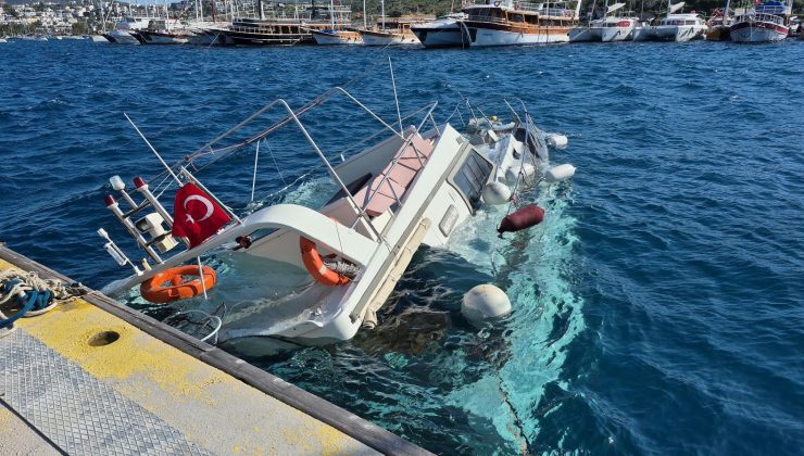 Bodrum’da 15 metrelik tekne battı