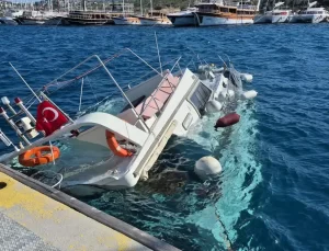 Bodrum’da Fırtına Nedeniyle Tekne Battı