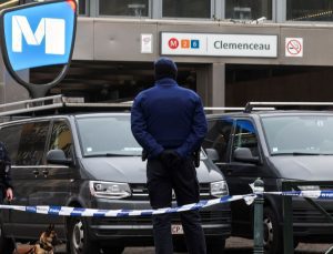 Brüksel’de silahlı saldırı: Polis, metro tünellerinde Kalaşnikof avına başladı