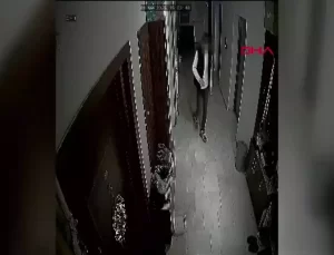 Bursa’da Ayakkabı Hırsızı Şüphelileri Kaçarken Güvenlik Kamerasında Yakalandı