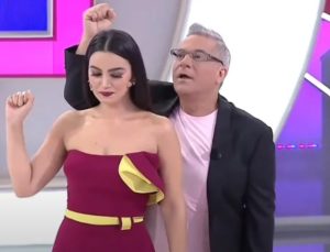 Çarkıfelek’in unutulmaz hosteslerindendi! Emel Özkızıltaş son haliyle konuşuldu