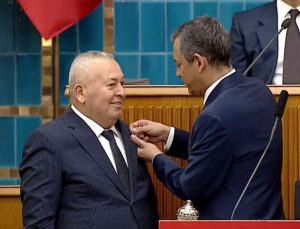 Cemal Enginyurt, CHP’ye katıldı: Uluma videosu yeniden gündem oldu