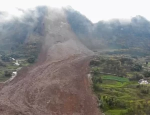 Çin’de Heyelan: 30 Kayıp, 10 Ev Toprak Altında